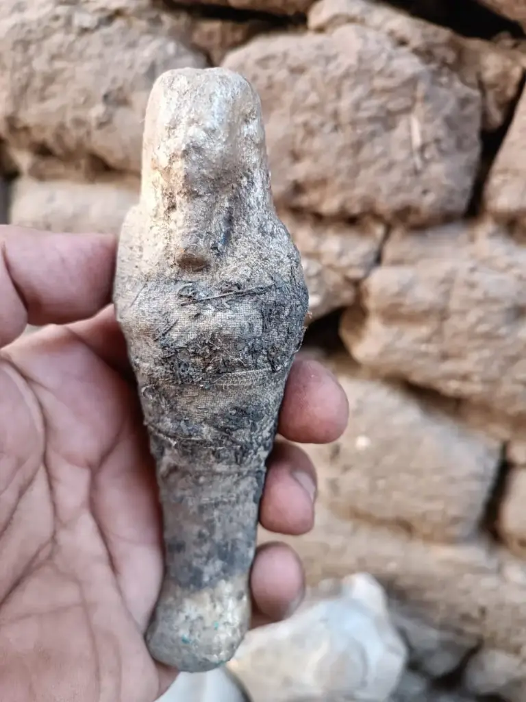 اوشبتي مكفن