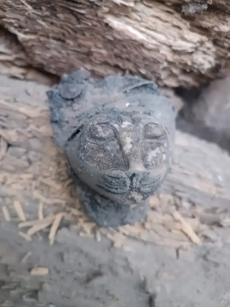 سخمت (المُكفن)